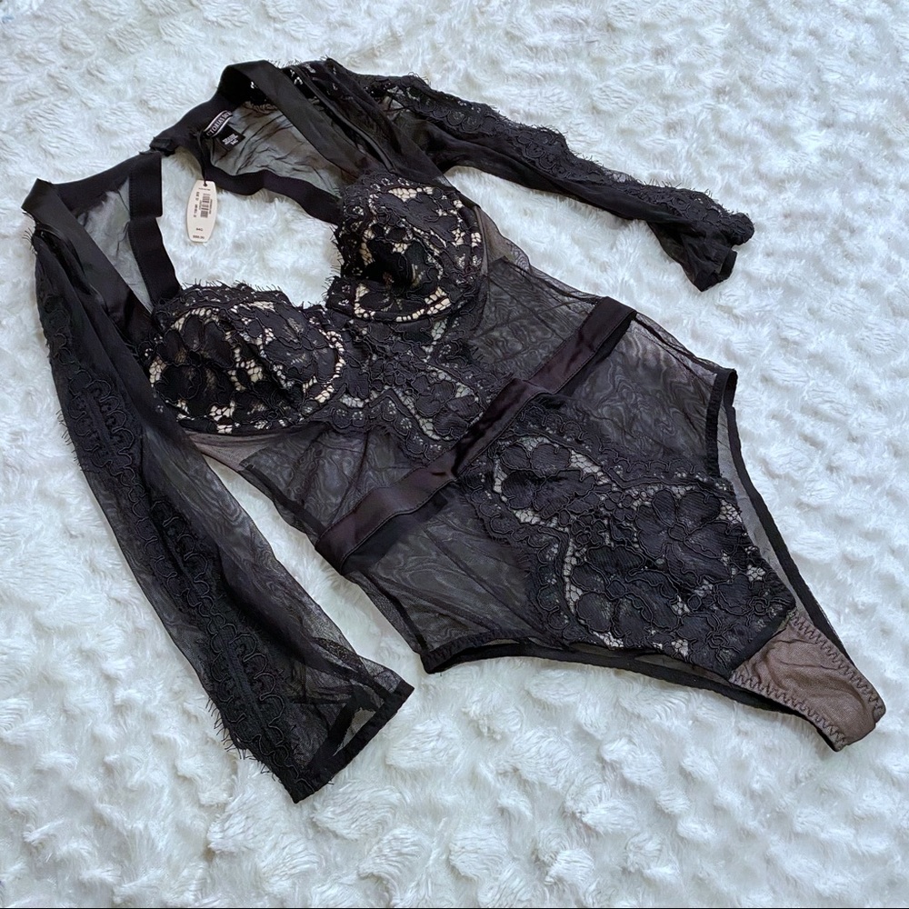 VS 34C Lined Underwire Eyelash Teddy